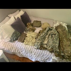 Huge lot of men’s authentic army gear